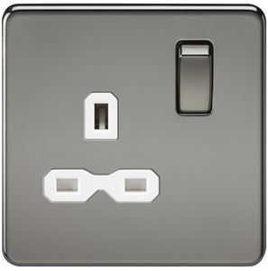 Picture of 1 GANG SOCKET SCREWLESS FLAT PLATE
WHITE INSERT